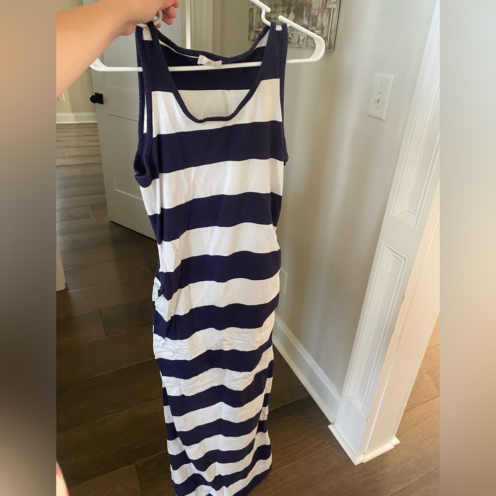 Boutique maxi dress. Size Medium. Stretchy cotton material. LIKE NEW!